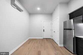 257 N 3rd St in Philadelphia, PA - Foto de edificio - Building Photo