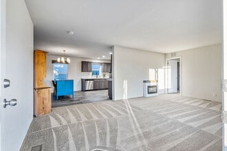 7988 Marion Rd SE in Turner, OR - Building Photo - Building Photo