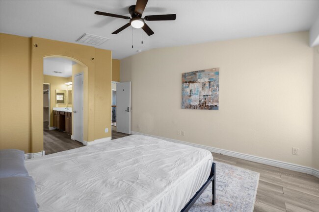 7315 W Cordes Rd in Phoenix, AZ - Foto de edificio - Building Photo