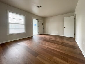 2208 N 41st St in Waco, TX - Building Photo - Building Photo
