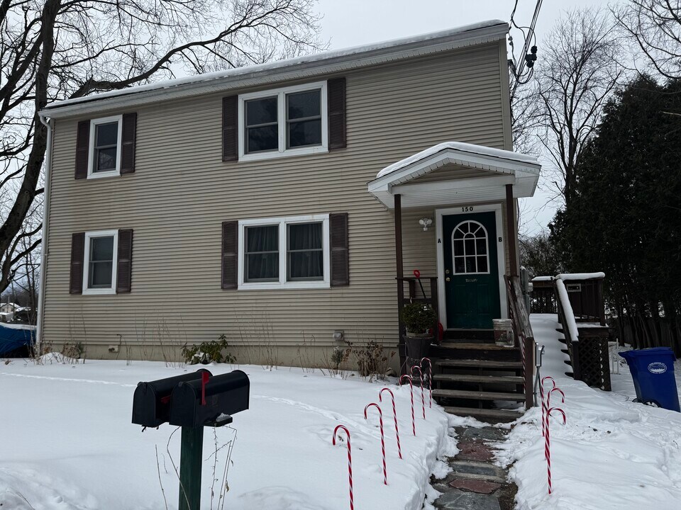 150 Ethan Allen Pky, Unit B in Burlington, VT - Foto de edificio