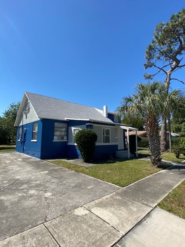 4424 9th Ave S in St. Petersburg, FL - Building Photo - Building Photo