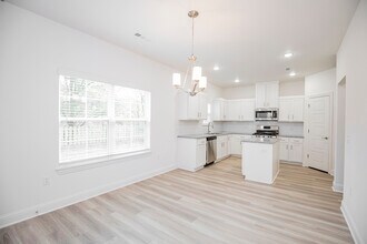 4307 SW Bison St in Bentonville, AR - Foto de edificio - Building Photo