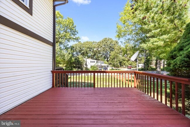 284 Oakwood Village Ct in Glen Burnie, MD - Building Photo - Building Photo