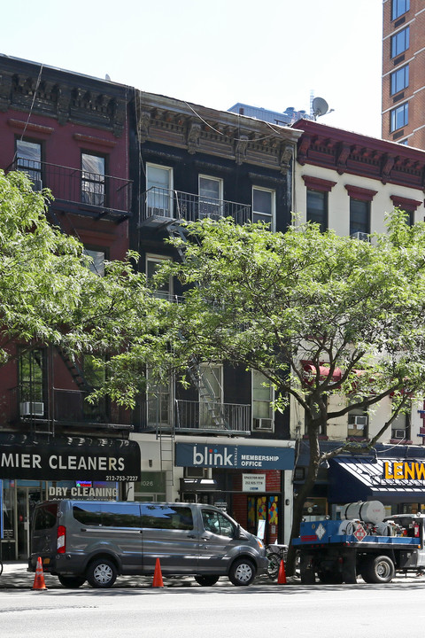 1026 Second Ave in New York, NY - Building Photo