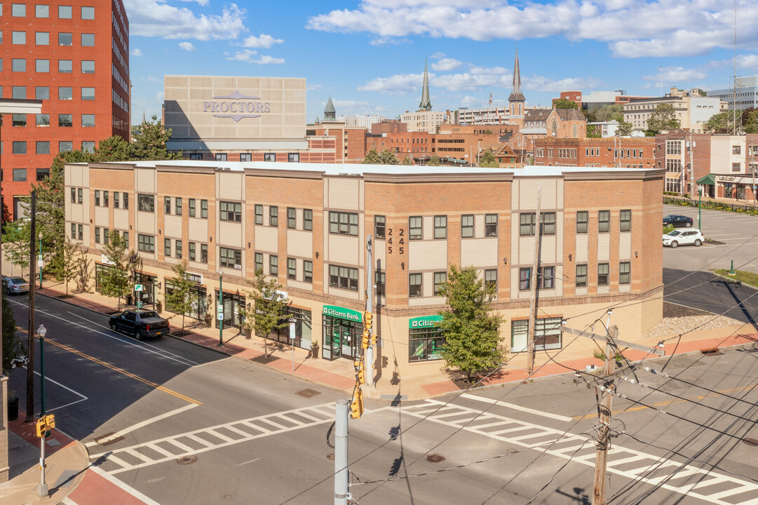 245 Broadway in Schenectady, NY - Building Photo