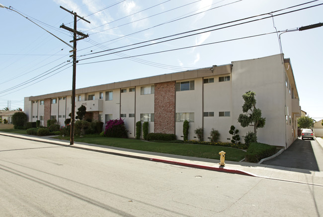 Dalton Apartments in Gardena, CA - Building Photo - Building Photo