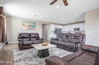 11049 W Hadley St in Avondale, AZ - Building Photo - Building Photo