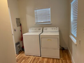 373 Rio Lindo Ave in Chico, CA - Building Photo - Building Photo