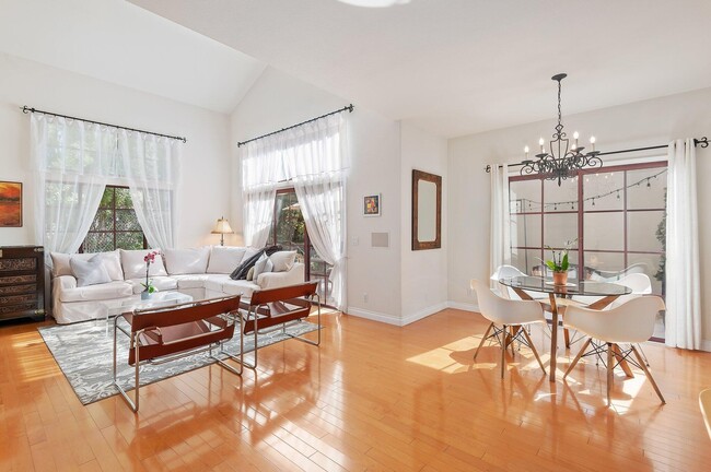 property at 274 Calle Esperanza
