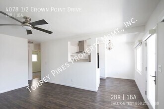 4078 1/2 Crown Point Dr in San Diego, CA - Foto de edificio - Building Photo