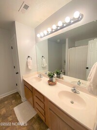 901 Springwood Dr photo'