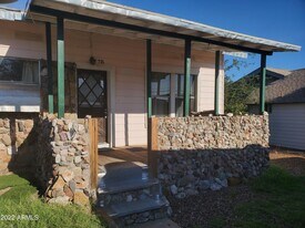 576 Garfield Ave in Hayden, AZ - Building Photo
