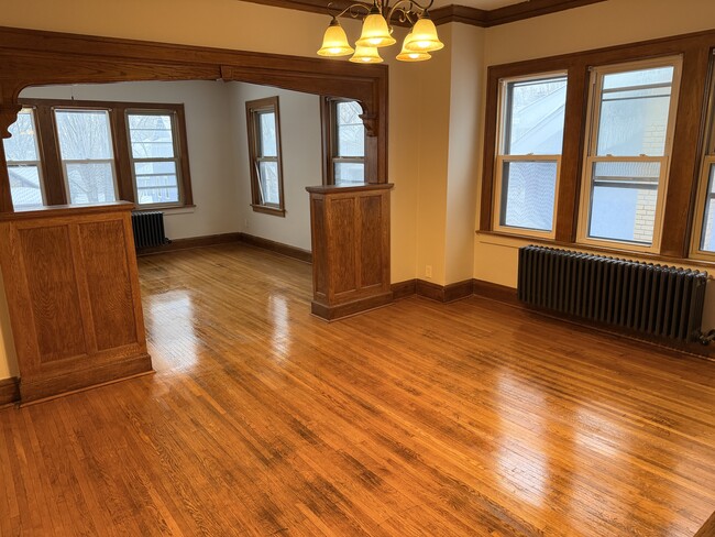 808 Dayton Ave, Unit Upper Unit in St. Paul, MN - Foto de edificio - Building Photo