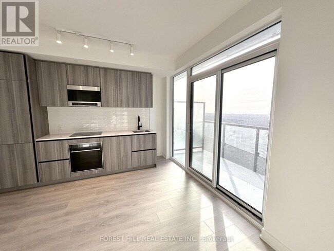 117 Broadway Ave in Toronto, ON - Building Photo - Building Photo