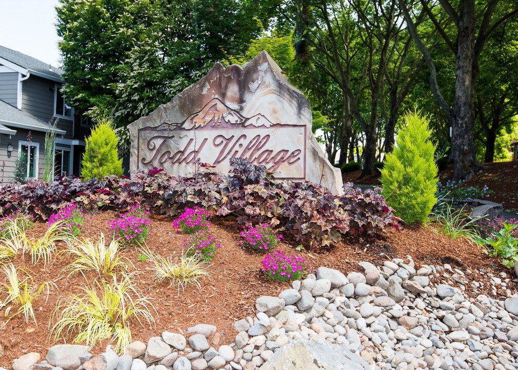 Todd Village Apartments in Tualatin, OR - Building Photo