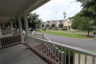 5013 Sunny Creek Ln in Apex, NC - Building Photo - Building Photo