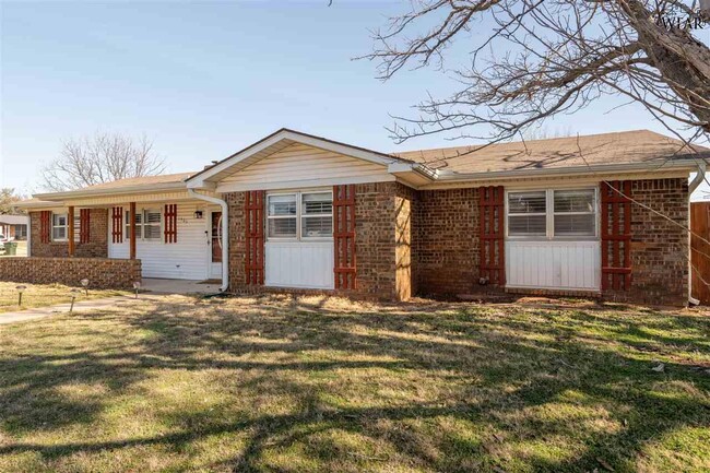 1901 Tanglewood Blvd in Wichita Falls, TX - Building Photo - Building Photo