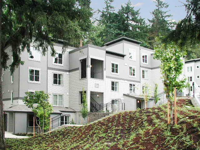 Terrace At Columbia Knoll Apartments in Portland, OR - Building Photo