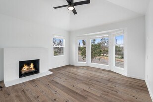 1800 S Dunsmuir Ave in Los Angeles, CA - Building Photo