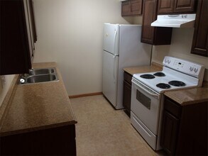 10628 Hummingbird St NW in Minneapolis, MN - Building Photo - Building Photo