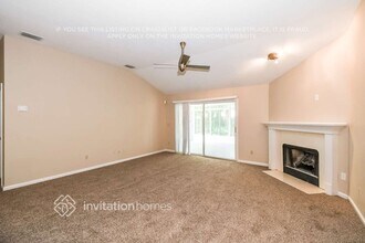 1372 Swooping Eagle Ct in Jacksonville, FL - Foto de edificio - Building Photo