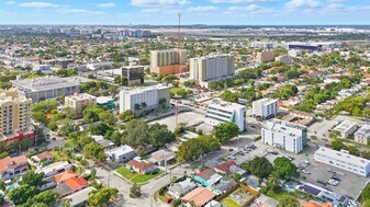 104 SW 40th Ave in Coral Gables, FL - Building Photo