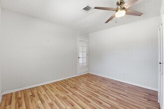 4929 Libbey Dr in Houston, TX - Building Photo - Building Photo