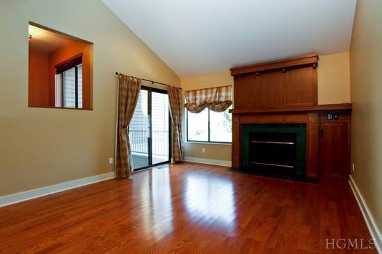 33 Rambling Brook Rd in Chappaqua, NY - Building Photo - Building Photo