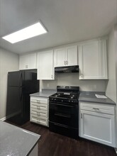 Chateau Emelita Apartments in Valley Village, CA - Building Photo - Building Photo