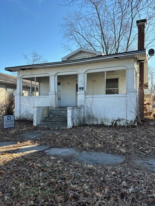 507 S Elm St in Centralia, IL - Foto de edificio