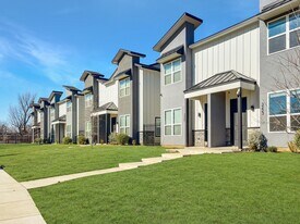 3215 Chenault St in Fort Worth, TX - Building Photo