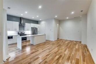 3812 San Jacinto St in Dallas, TX - Building Photo - Building Photo