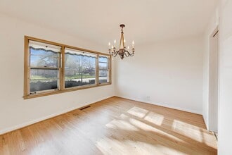 8840 Keeler Ave in Skokie, IL - Building Photo - Building Photo
