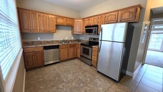 204 Shipley Alley in Fayetteville, AR - Building Photo