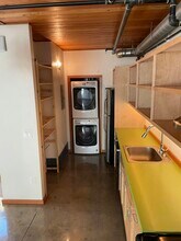 8777 N Lombard St in Portland, OR - Building Photo - Building Photo