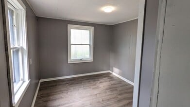 2696 Vulcan St in Norton Shores, MI - Building Photo - Building Photo