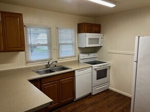 22659 Pacific Hwy S in Des Moines, WA - Building Photo - Building Photo