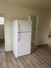 5191 Hwy 97-Unit -B in Klamath Falls, OR - Building Photo - Building Photo