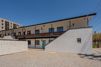 377 N 4th Ave in Phoenix, AZ - Building Photo - Building Photo