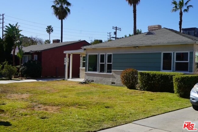 5819 Beck Ave in Los Angeles, CA - Building Photo - Building Photo