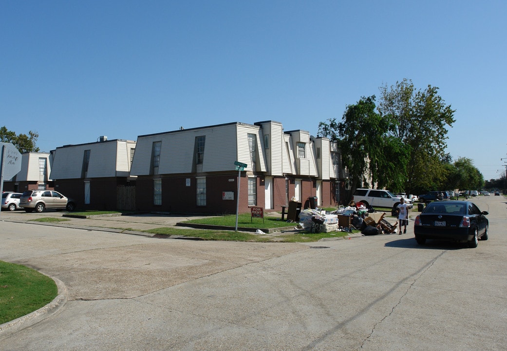 4060 Durand St in Metairie, LA - Building Photo