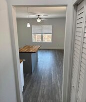 701 E Ellicott St in Tampa, FL - Building Photo