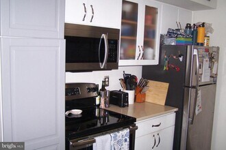 1029 N Stuart St in Arlington, VA - Building Photo - Building Photo