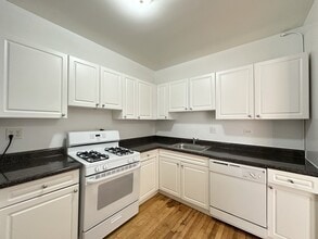 347 Park Ave in Glencoe, IL - Building Photo - Building Photo