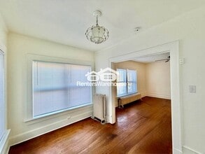 3612 Ingersoll Ave in Des Moines, IA - Building Photo - Building Photo