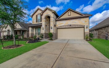 5126 Victory Shores Ln in Rosharon, TX - Foto de edificio - Building Photo