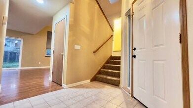 4141 Ingleside Loop SE in Lacey, WA - Building Photo - Building Photo