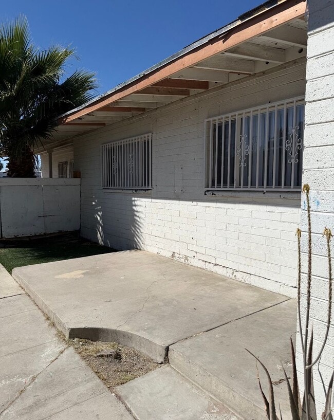 2117 Ballard Dr in Las Vegas, NV - Building Photo - Building Photo