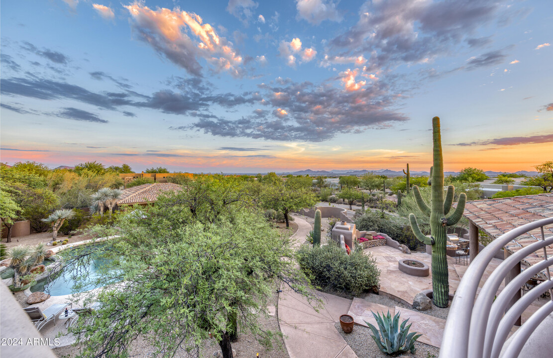 9318 E Sands Dr in Scottsdale, AZ - Foto de edificio